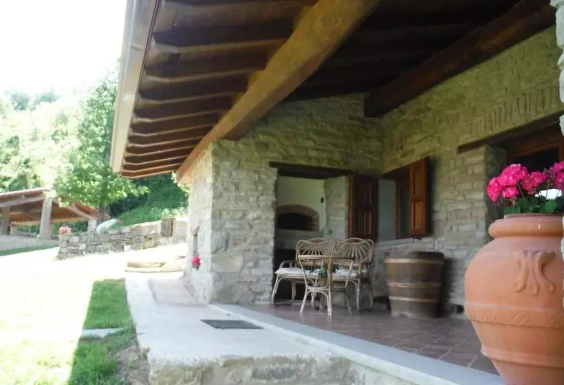 Hotelli Agriturismo Ca  De  Magnani
