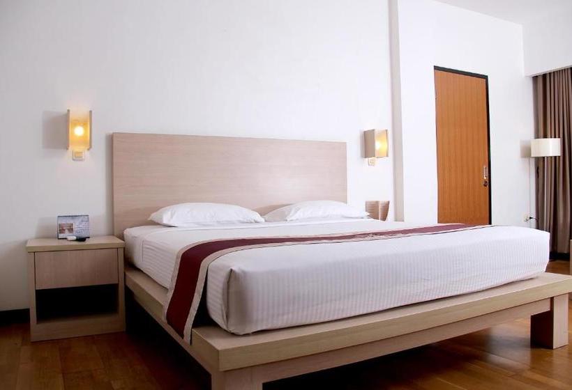 בית מלון כפרי Ebony Batulicin