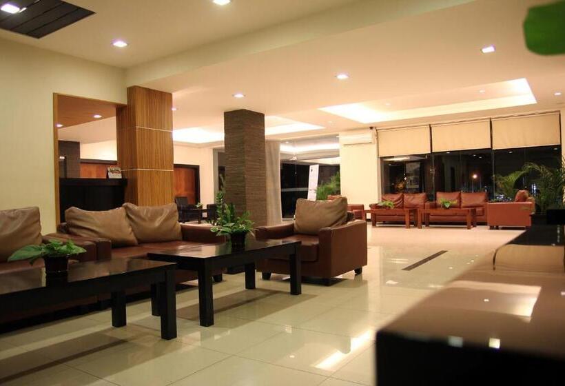 בית מלון כפרי Ebony Batulicin