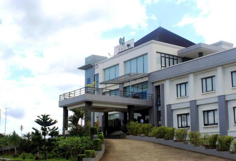 בית מלון כפרי Ebony Batulicin