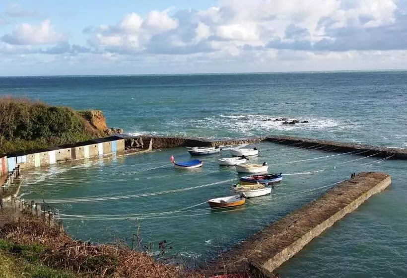 Hotelli La Roche Du Marais