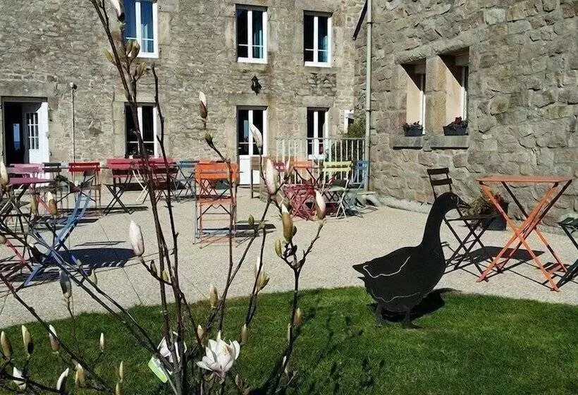 Hotelli La Roche Du Marais