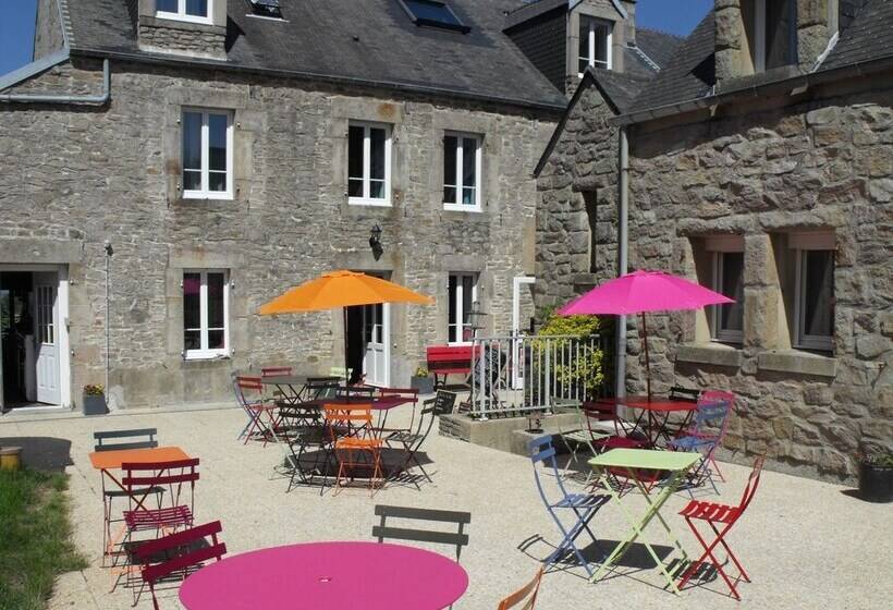 Отель La Roche Du Marais