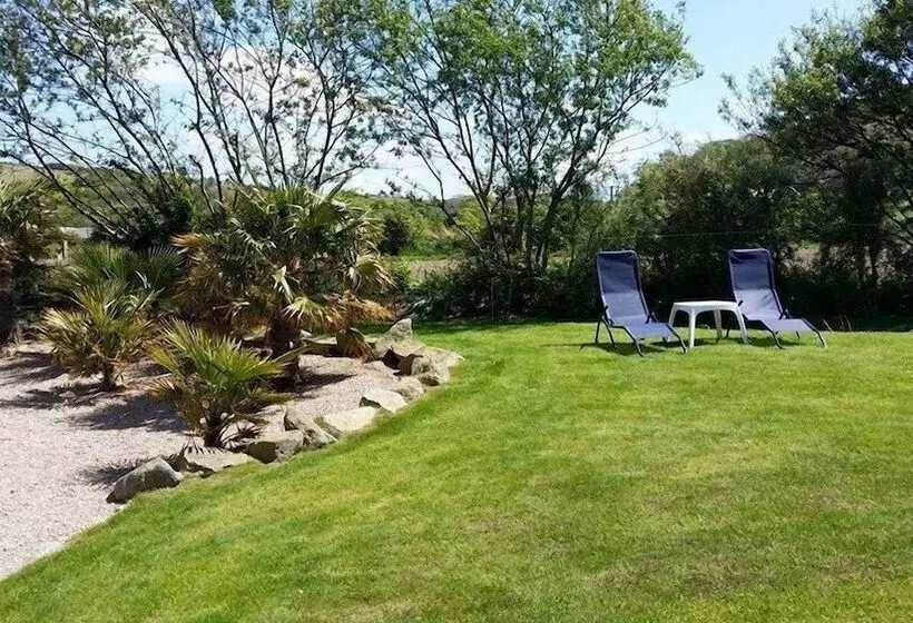 Hotelli La Roche Du Marais