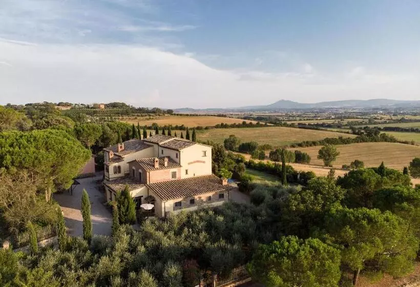 ホテル Poggio Martino