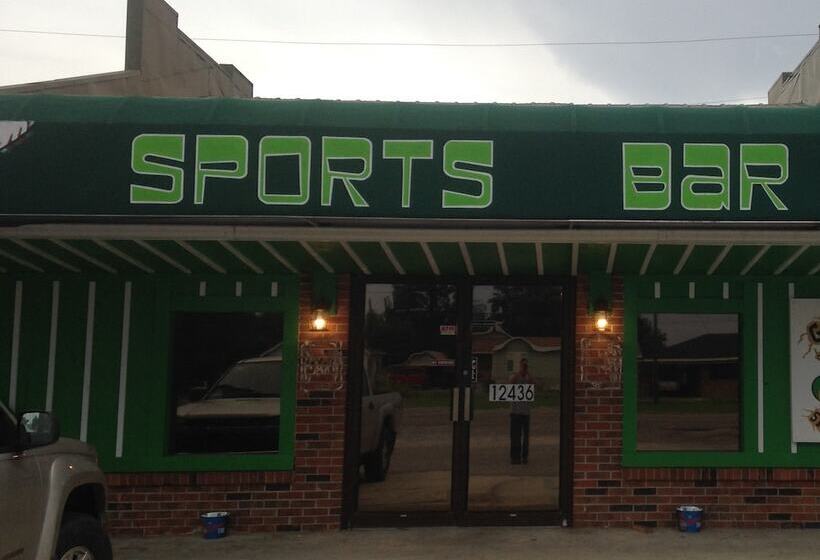 汽车旅馆  Gators Inn On The Bayou