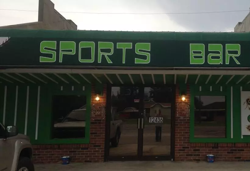 Motelli Gators Inn On The Bayou