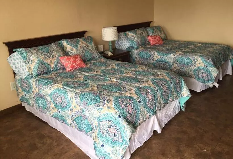 Motelli Gators Inn On The Bayou