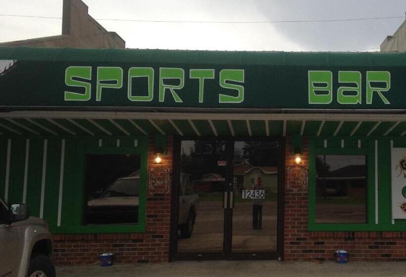 汽车旅馆  Gators Inn On The Bayou