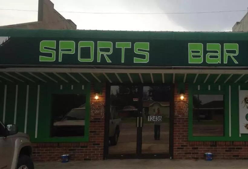 Motelli Gators Inn On The Bayou