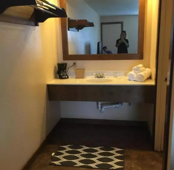 Motelli Gators Inn On The Bayou