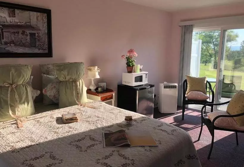 Motelli Savannah House Wine Country Inn & Cottages