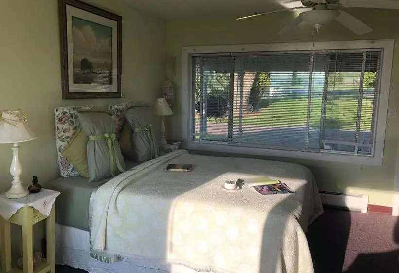 Motelli Savannah House Wine Country Inn & Cottages