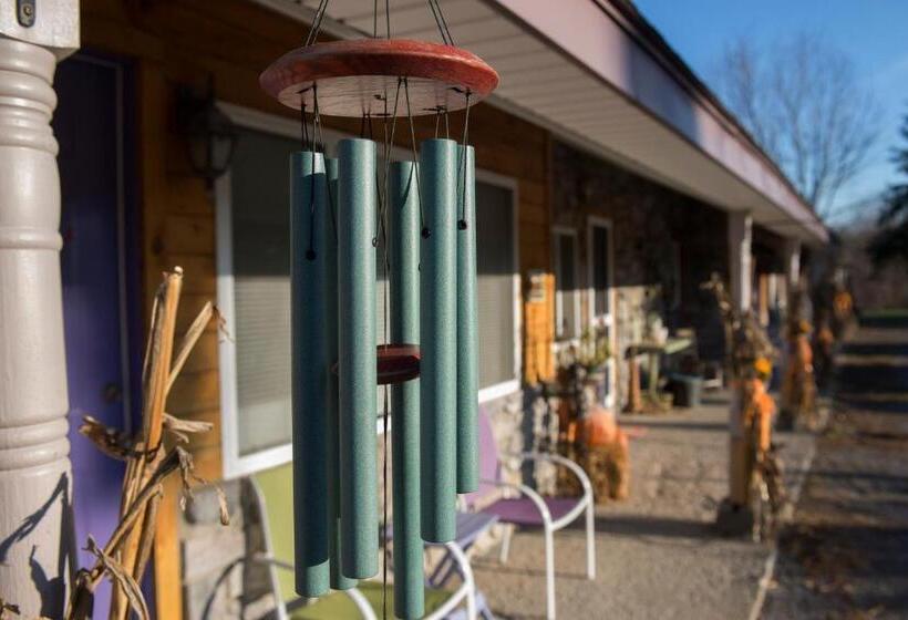 מוטל Savannah House Wine Country Inn & Cottages