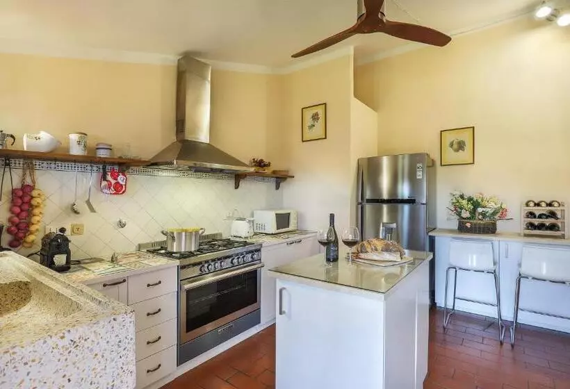 ペンション Bertolli Villas