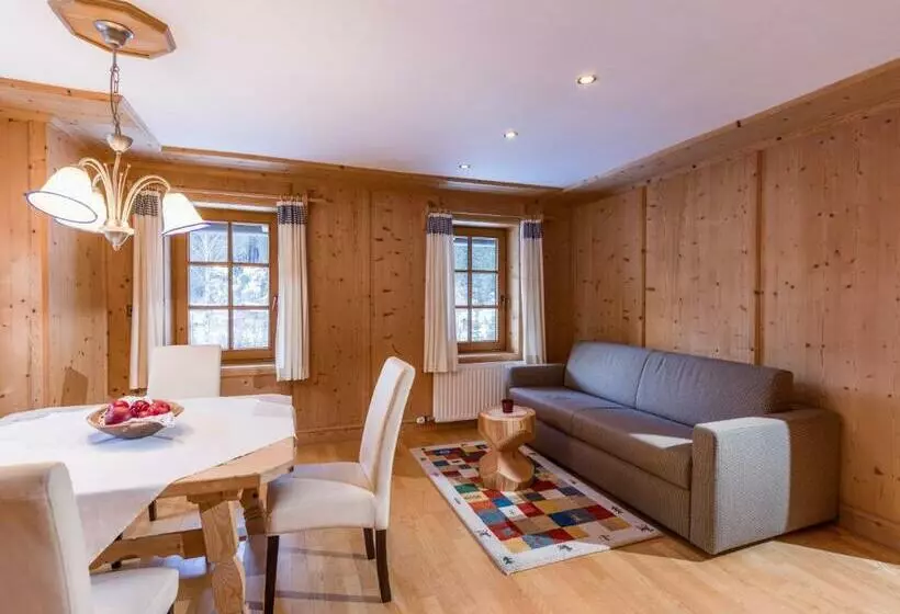 ペンション Ferienwohnungen Gästehaus Altginzling