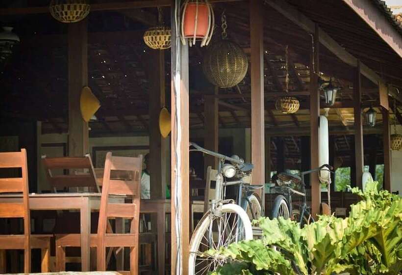 Bed and Breakfast Azana Green Resort Pracimantoro