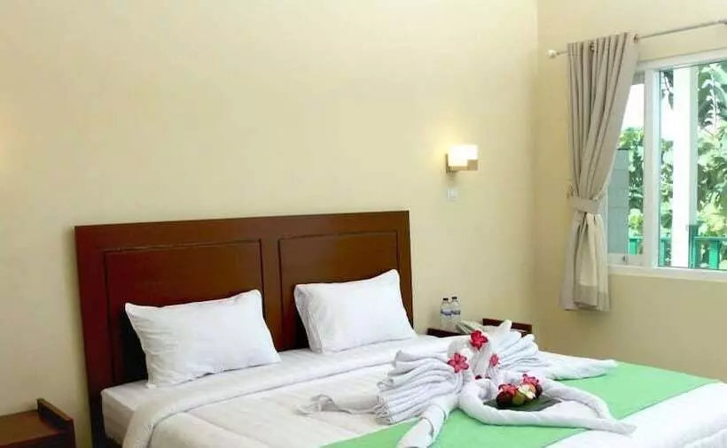 Aamiaismajoitus (B&B) Azana Green Resort Pracimantoro