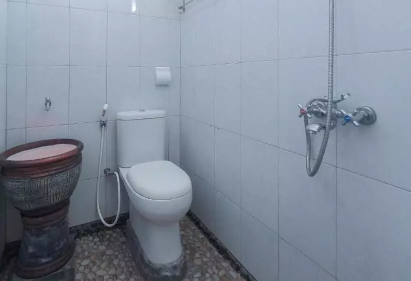 ベッドアンドブレックファースト Marry Ind Gunung Kawi Guest House Malang