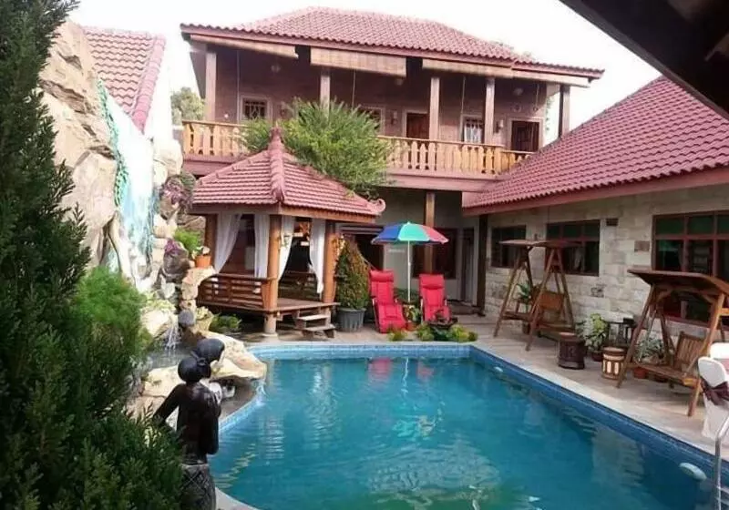 ベッドアンドブレックファースト Marry Ind Gunung Kawi Guest House Malang