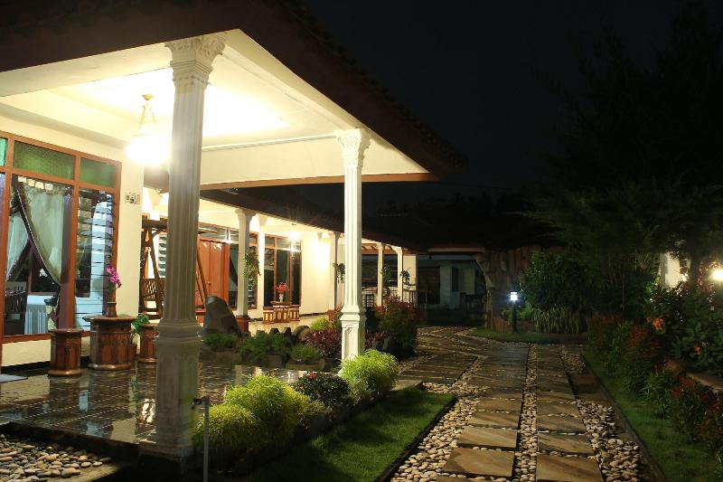 Bed and Breakfast Marry Ind Gunung Kawi Guest House Malang