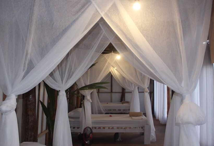 De Chicktoria Hostel And Lounge