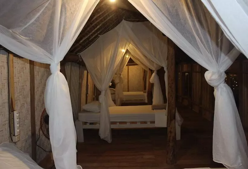 De Chicktoria Hostel And Lounge