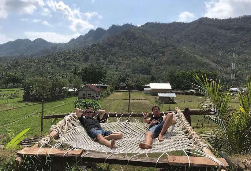 De Chicktoria Hostel And Lounge