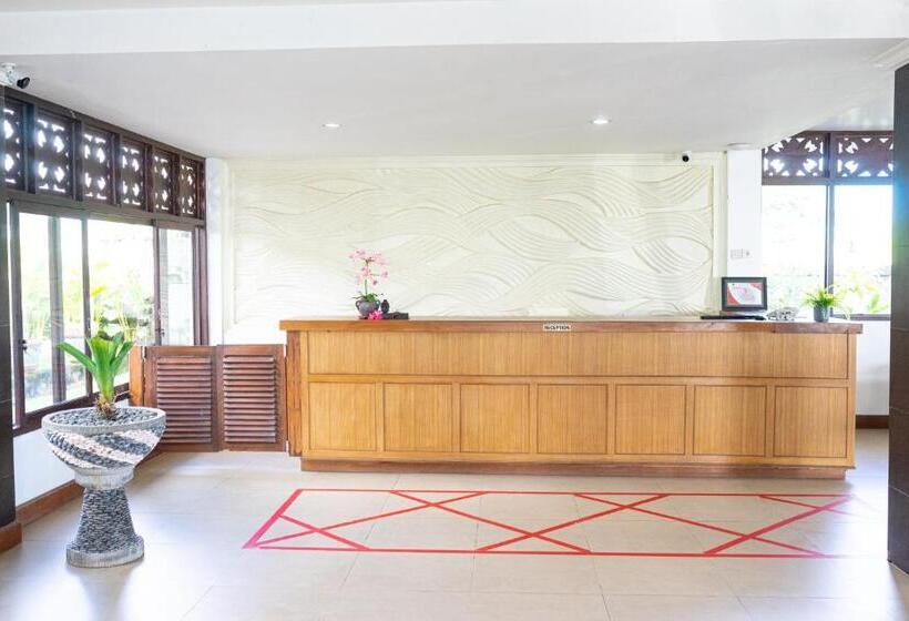 Hotel Arton Resort & Beach Club