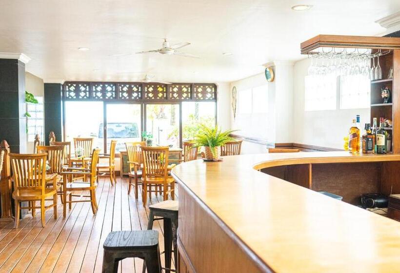 Hotel Arton Resort & Beach Club