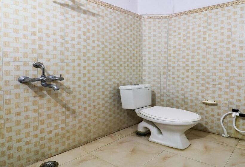 Hotel Spot On 49052 Shree Chaitanya Math Teertha Bhawan