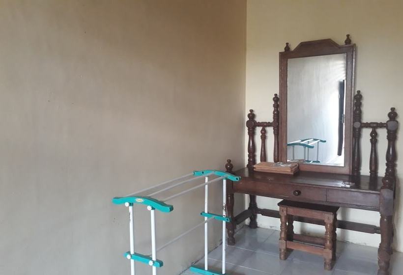 فندق صغير Bambu Hotel By Oyo Rooms