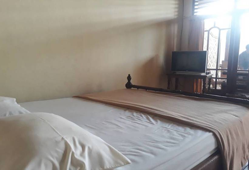 فندق صغير Bambu Hotel By Oyo Rooms