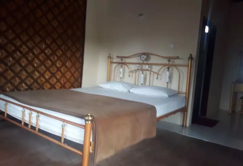 Retkeilymaja Bambu Hotel By Oyo Rooms