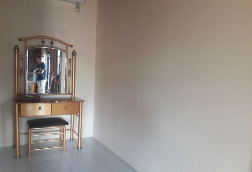 فندق صغير Bambu Hotel By Oyo Rooms