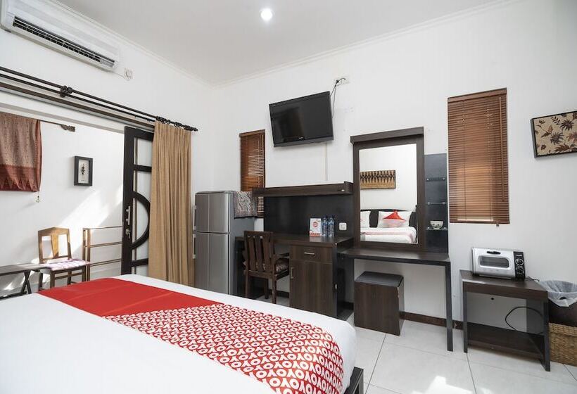 旅馆 Panen House By Oyo Rooms