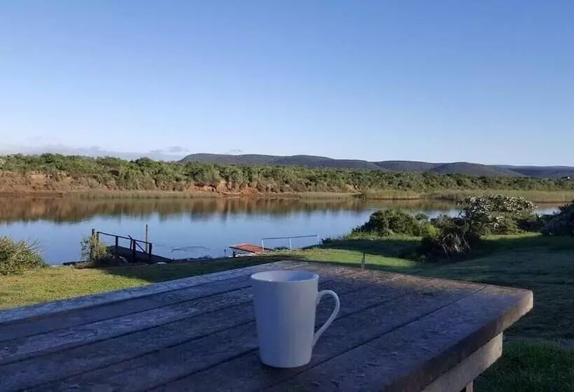 ベッドアンドブレックファースト Addo Riverside Villa