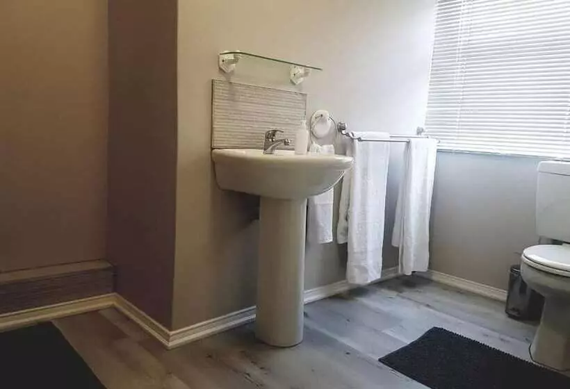 ベッドアンドブレックファースト Addo Riverside Villa