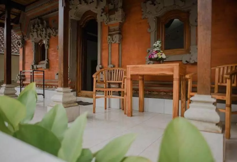 ベッドアンドブレックファースト Artha Dewata Home Stay