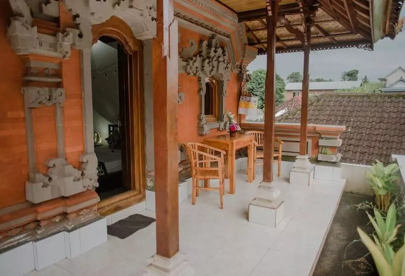 ベッドアンドブレックファースト Artha Dewata Home Stay