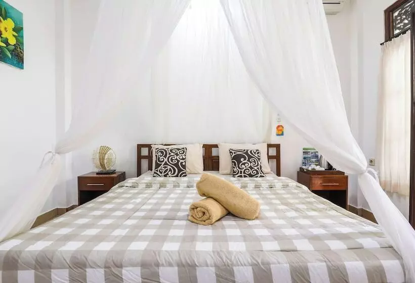 ベッドアンドブレックファースト Artha Dewata Home Stay