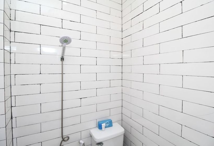 Hotel Airy Eco Syariah Sunter Agung Taman Nyiur Sembilan 26 Jakarta