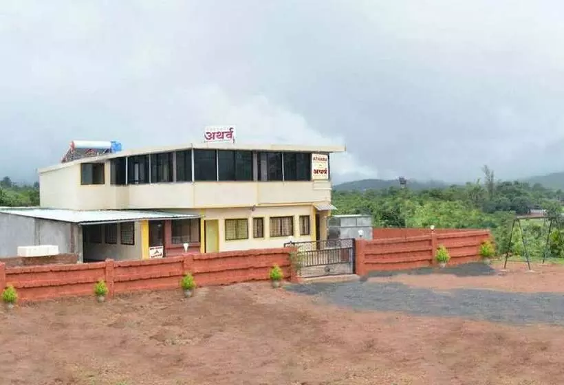 ホテル Atharv Resort