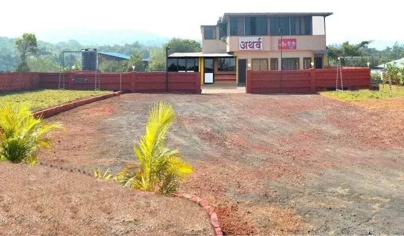 ホテル Atharv Resort