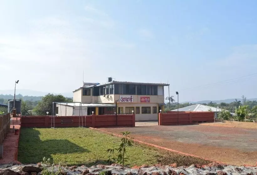 ホテル Atharv Resort