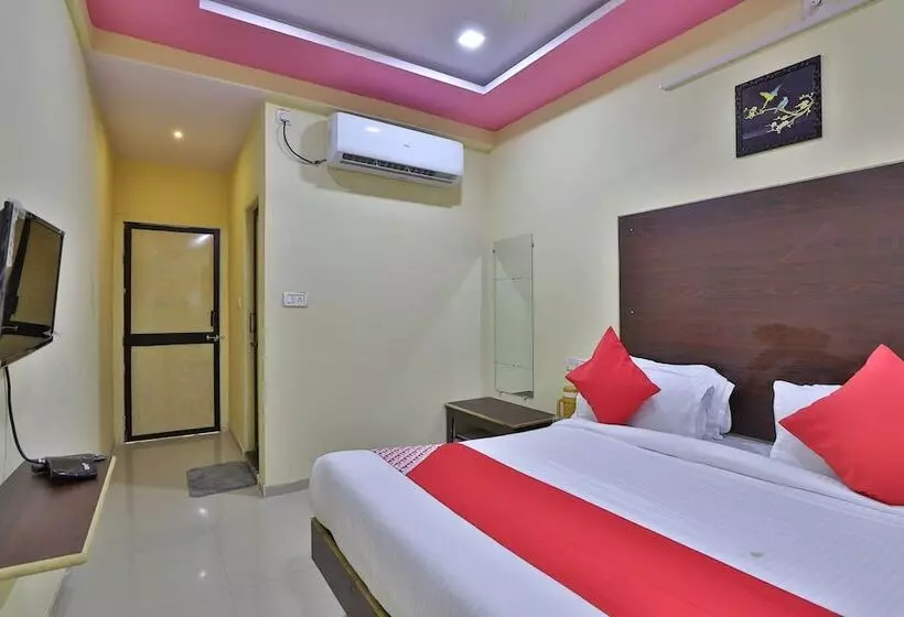 Hotelli D K Guest House By Oyo Rooms