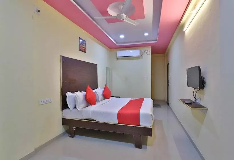 Hotelli D K Guest House By Oyo Rooms