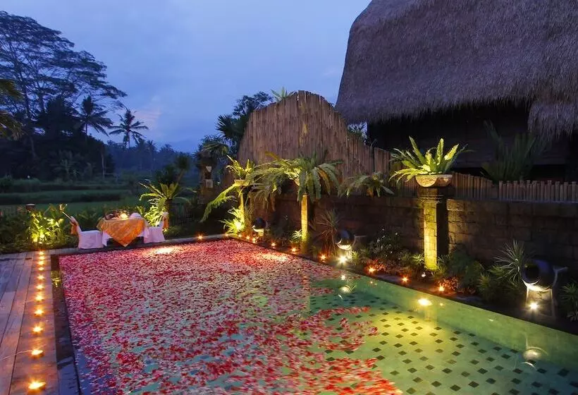 Hotelli De Klumpu Bali Eco Tradi Stay