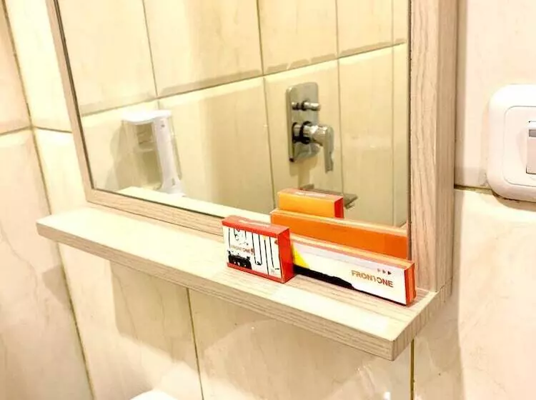 Hotelli Front One Cabin Sunter