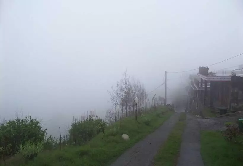 Hotelli Pondok Wisata Adas